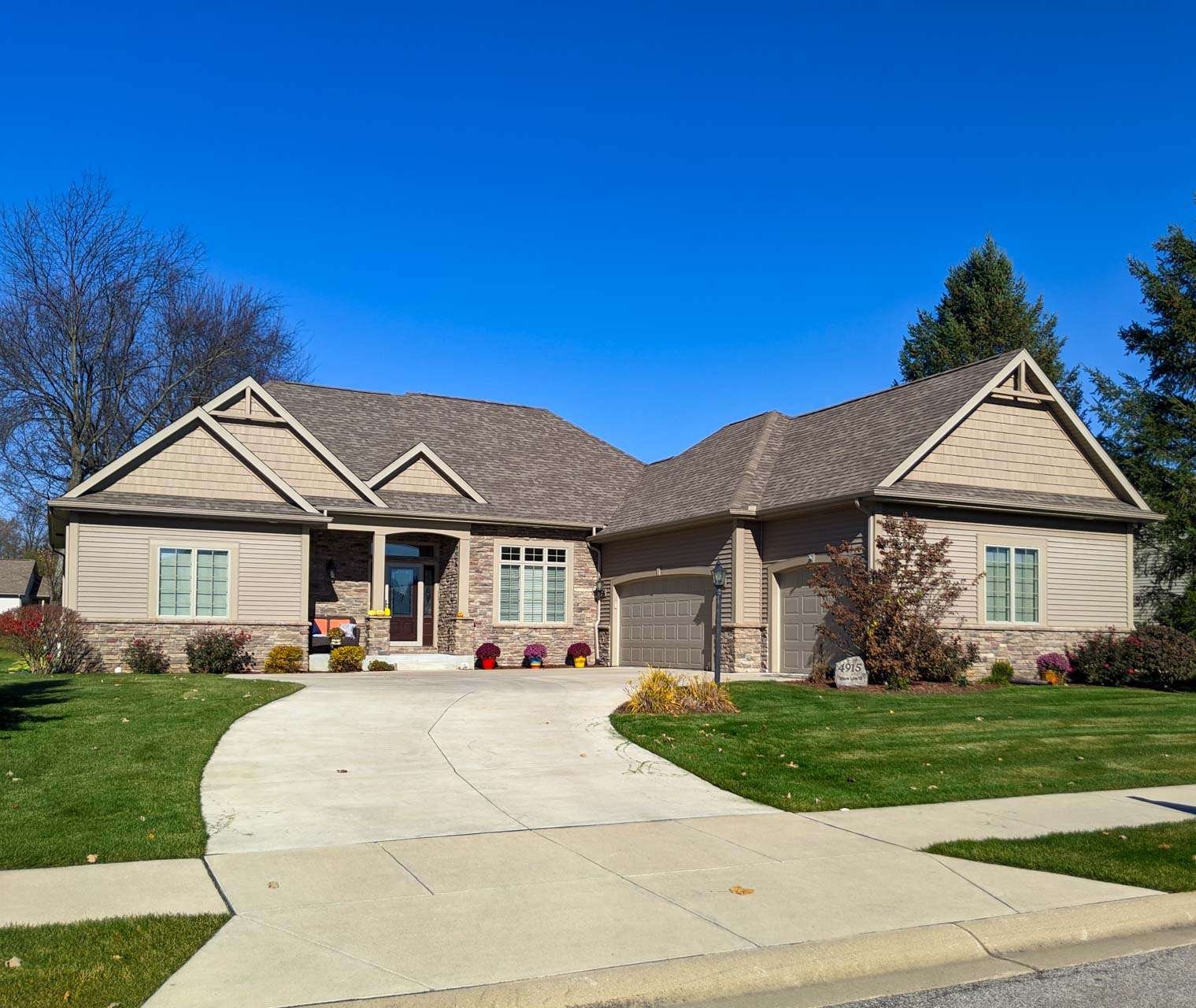 Villas at Lake Blackthorn Kevin Foy, Realtor RE/MAX Oakcrest